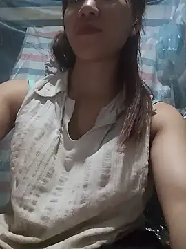 bonnie-00 online show from June 15, 2026, 3:44 pm
