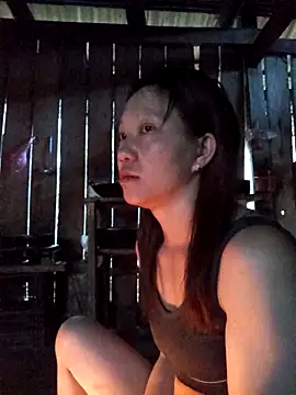 bonnie-00 online show from May 12, 2026, 10:49 pm