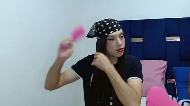 PinkLuna LolaBloom online show from May 6, 2026, 3:10 am