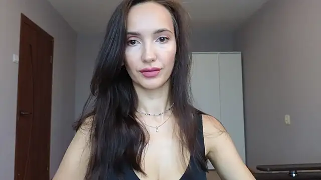 Lillian-Clark online show from September 18, 2025, 4:15 am