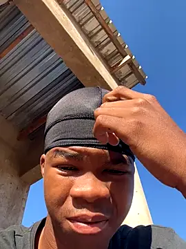 Snapshot of thatotheroneguy chatting on October 19, 2025, 5:32 am thatotheroneguy online show from October 19, 2025, 5:32 am