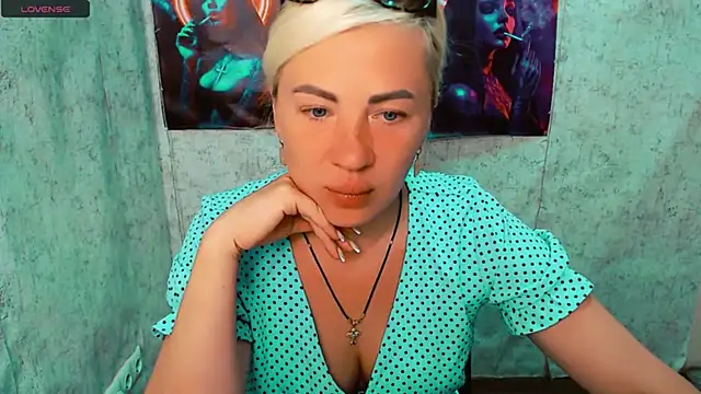 EmmaCat  online show from June 21, 2026, 3:56 am