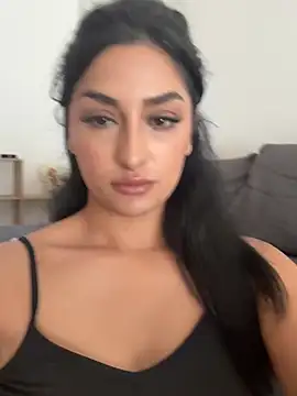 Snapshot of Mia_spicyy chatting on June 3, 2026, 8:37 am Mia spicyy online show from June 3, 2026, 8:37 am