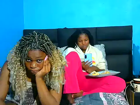 Snapshot of BlondieBitch chatting on March 2, 2026, 5:08 am BlondieBitch online show from March 2, 2026, 5:08 am