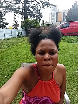 Snapshot of BlondieBitch chatting on March 20, 2026, 9:21 am BlondieBitch online show from March 20, 2026, 9:21 am