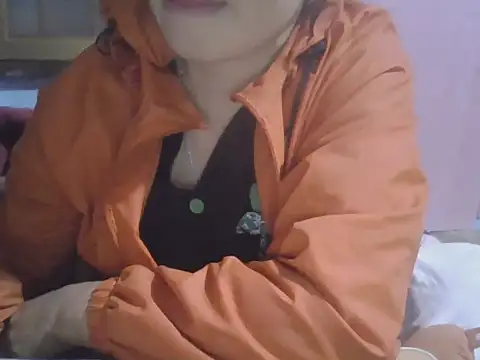 AmyChan086 online show from February 12, 2026, 2:28 pm
