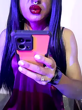 Cutie-Whiskey1 online show from November 1, 2025, 7:08 pm