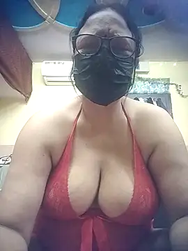 thehotlady online show from June 6, 2026, 3:12 am