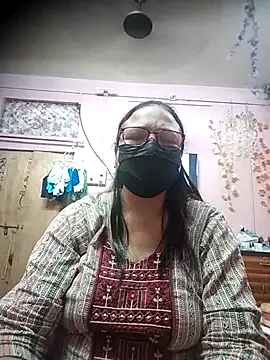 thehotlady online show from September 25, 2025, 5:19 pm