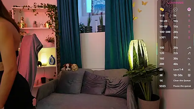 Alexis Love  online show from October 24, 2025, 2:16 pm