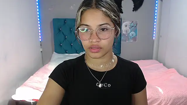 mia sexgirl online show from June 9, 2026, 12:17 pm