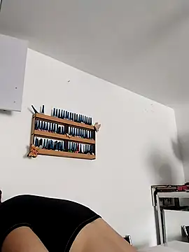 LaraCaliente online show from January 10, 2026, 3:40 pm