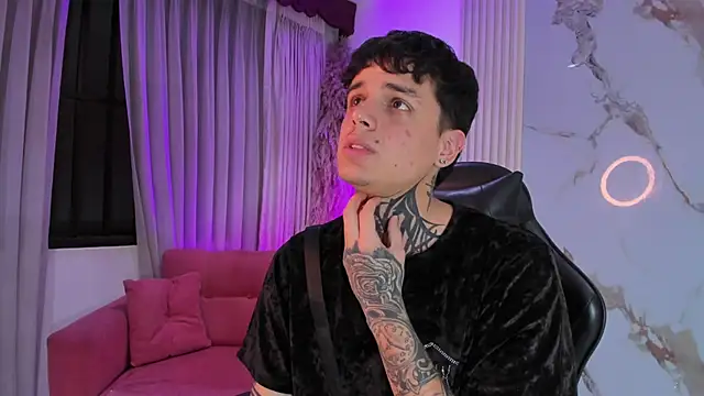 Declan-Fox online show from January 14, 2026, 4:05 am