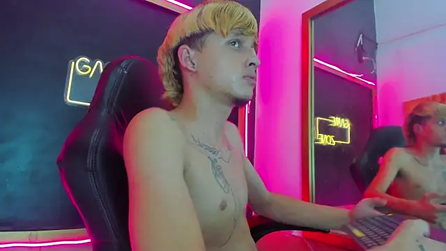 aapolo  online show from September 19, 2025, 11:58 am