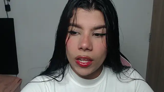 MayaScott11 online show from May 3, 2026, 7:06 pm