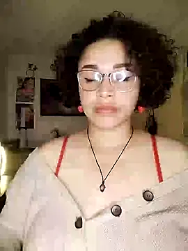 Julie wallace online show from October 5, 2025, 9:38 pm