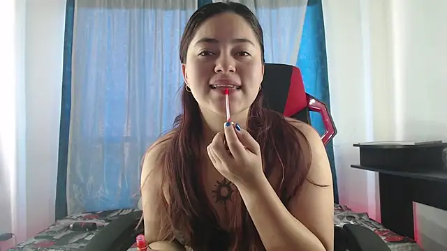 honeywhisper69 online show from October 2, 2025, 7:28 pm