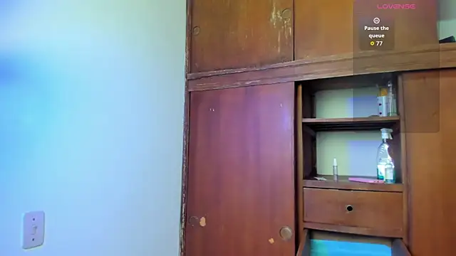 CeletheJones online show from September 30, 2025, 7:20 pm