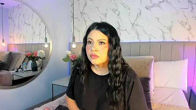 Amber Santana online show from October 28, 2025, 8:41 pm