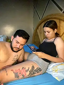 coupleyys online show from November 4, 2025, 2:15 am