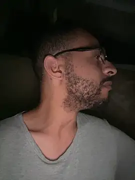 pauzudomoreno1 online show from February 4, 2026, 2:50 am