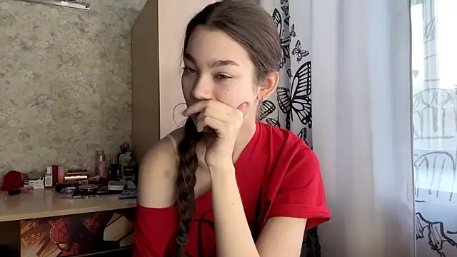 Snapshot of Cuteviola chatting on February 18, 2026, 11:12 pm Cuteviola online show from February 18, 2026, 11:12 pm