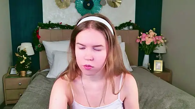 Alida Brice online show from December 21, 2025, 5:53 am