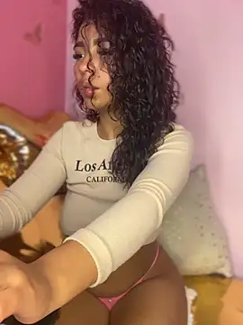 PrettyTiana  online show from September 23, 2025, 7:43 pm