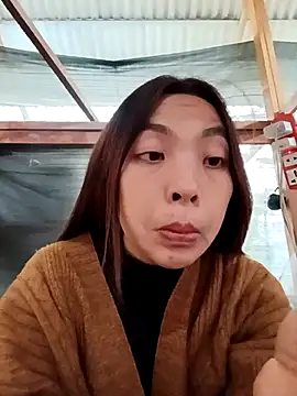 -Miu-98 online show from December 4, 2025, 12:31 am