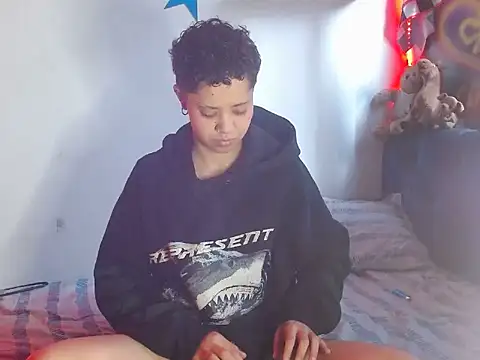 Jade Rayden online show from April 7, 2026, 9:49 pm