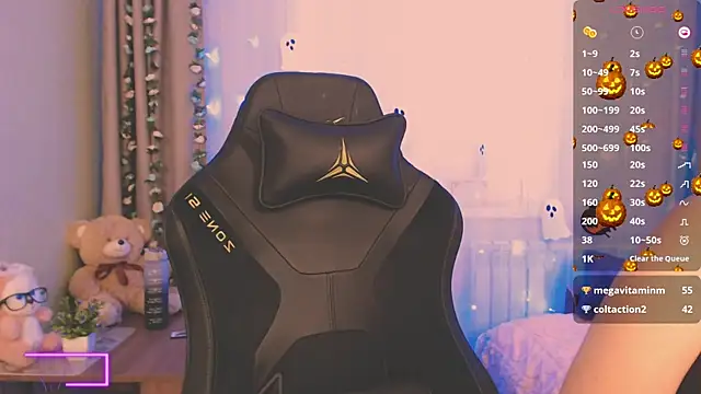 AlissaKiss1 online show from November 7, 2025, 4:39 am