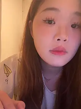 zxcq666 online show from October 18, 2025, 3:03 pm