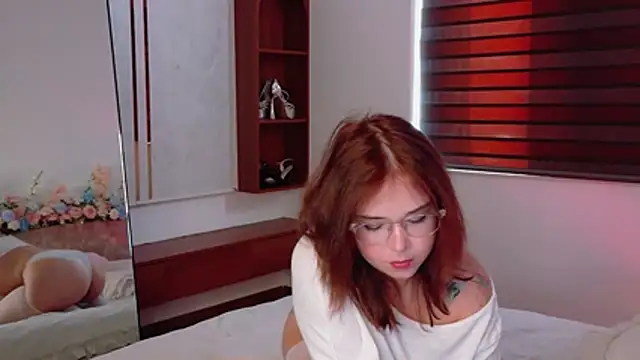 Lilith Bonheur online show from June 11, 2026, 12:32 am
