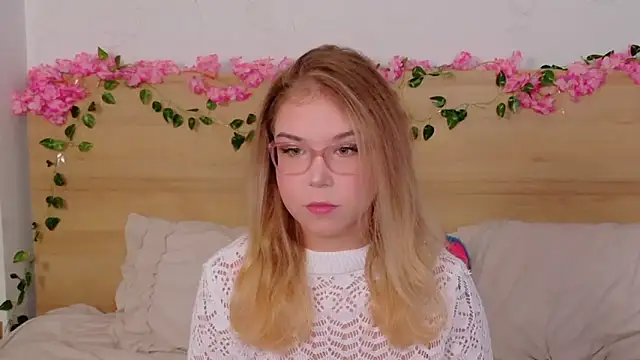 Lilith Bonheur online show from October 24, 2025, 9:25 pm