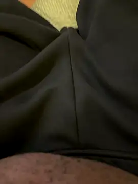 Snapshot of 1HOEBOSS chatting on November 16, 2025, 7:51 pm 1HOEBOSS online show from November 16, 2025, 7:51 pm