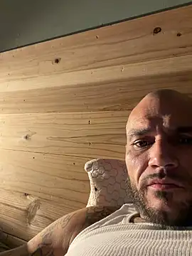 Snapshot of Eric87Baby chatting on November 26, 2025, 5:29 am Eric87Baby online show from November 26, 2025, 5:29 am