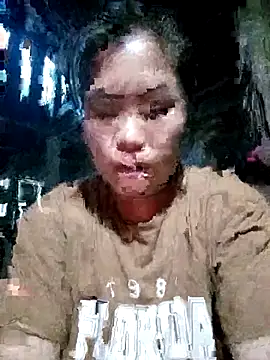 Luyen004 online show from May 6, 2026, 10:36 pm