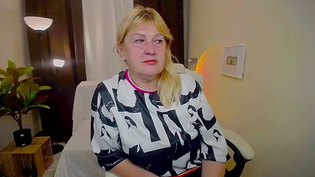 EmmaEllison online show from September 14, 2025, 12:05 pm