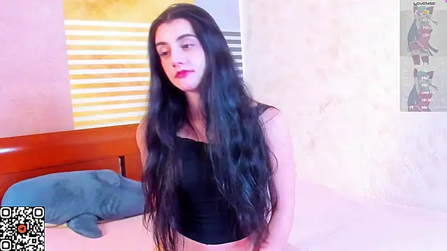 MelanieMooor online show from December 15, 2025, 5:19 pm