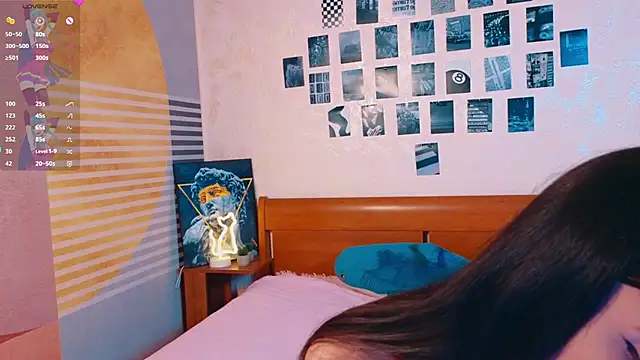 MelanieMooor online show from January 8, 2026, 7:42 pm