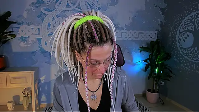 Snapshot of UmaSpace chatting on February 7, 2026, 5:15 am UmaSpace online show from February 7, 2026, 5:15 am