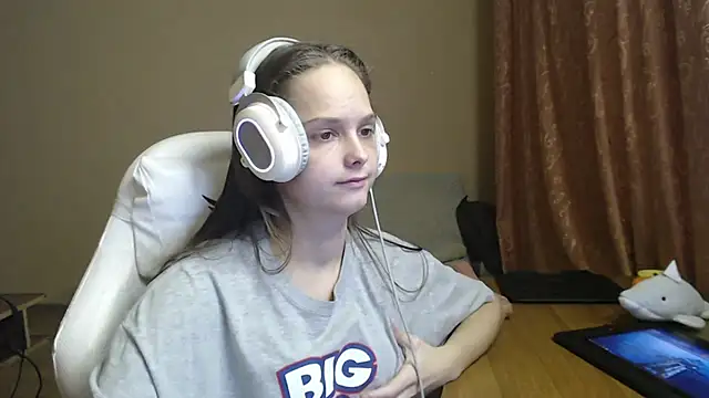 SharybbFace online show from October 4, 2025, 5:14 pm