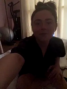 Mia Winters online show from November 15, 2025, 2:54 pm