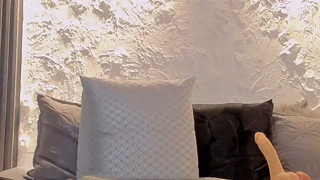 joselin rouse online show from July 28, 2026, 6:20 pm