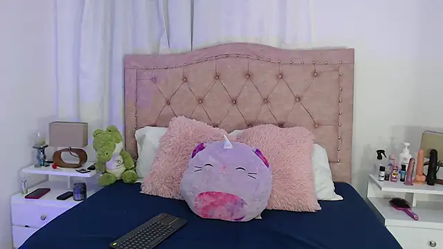 sweet caandyy online show from October 28, 2025, 5:18 am