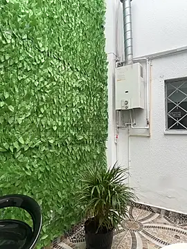 ROUSE SINCLAIR online show from December 16, 2025, 7:40 pm