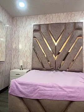 ROUSE SINCLAIR online show from November 26, 2025, 9:04 pm