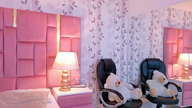 LaylaaDoll online show from May 5, 2026, 6:11 pm