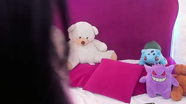 LaylaaDoll online show from October 3, 2025, 6:09 pm