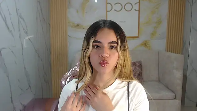 lilith4 s online show from October 1, 2025, 8:46 pm